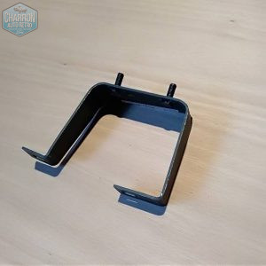 Ferrure droite de pare choc arrière Ford Capri Mk3