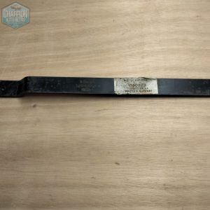 Ferrure Gauche de pare chocs avant Capri mk2 | Ref : 1550323