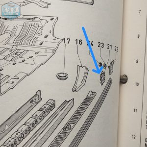 agrafe de baguette bas de caisse taunus P5/P7